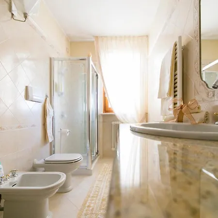 La Casa Di Pimpi Bed & Breakfast Desenzano del Garda Exterior photo