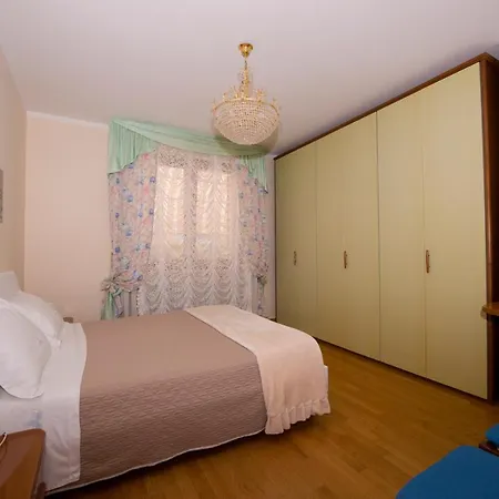 La Casa Di Pimpi Bed & Breakfast Desenzano del Garda Exterior photo