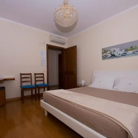 La Casa Di Pimpi Bed & Breakfast Desenzano del Garda Exterior photo