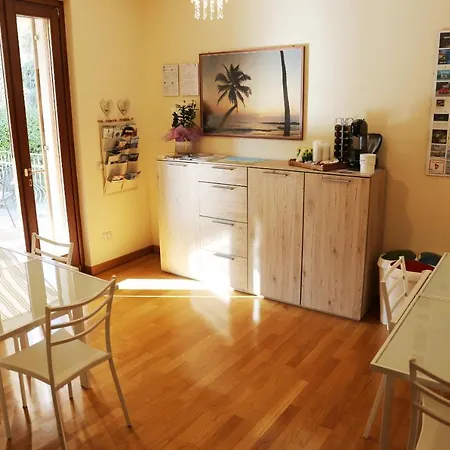 La Casa Di Pimpi Bed & Breakfast Desenzano del Garda Exterior photo